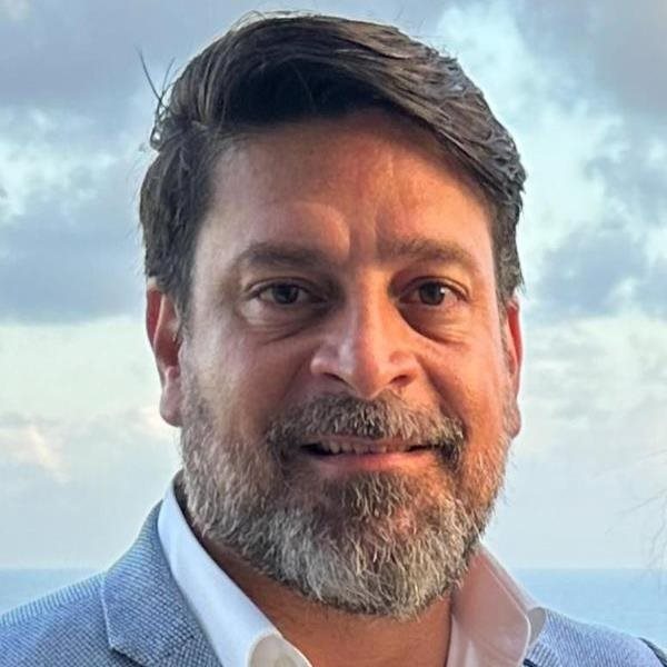 Alejandro Perez, SRA